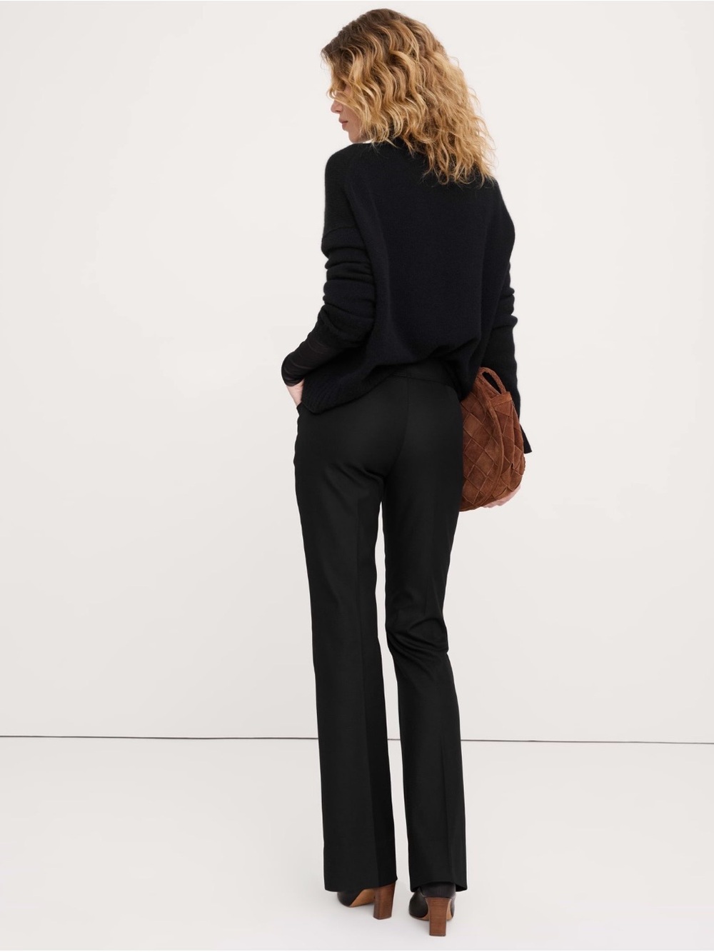 Banana Republic Black Slim Boot-Leg Dress Pants size 8 Tall. Like new. - Picture 2 of 10